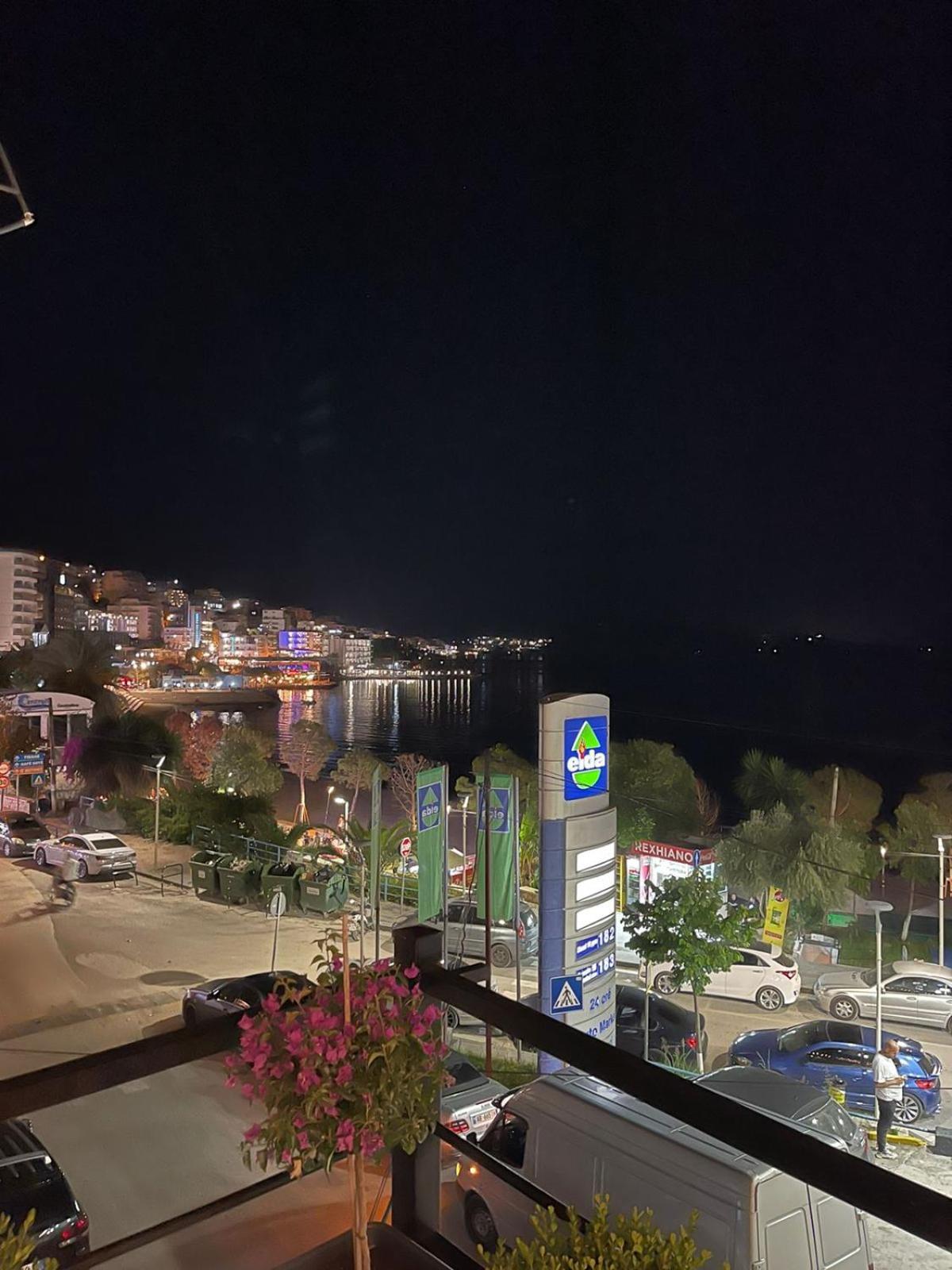 Aries Apartments Sarandë 外观 照片