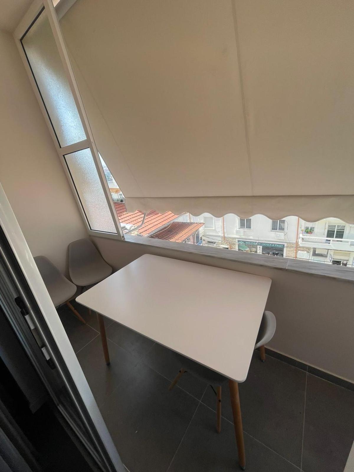 Aries Apartments Sarandë 外观 照片